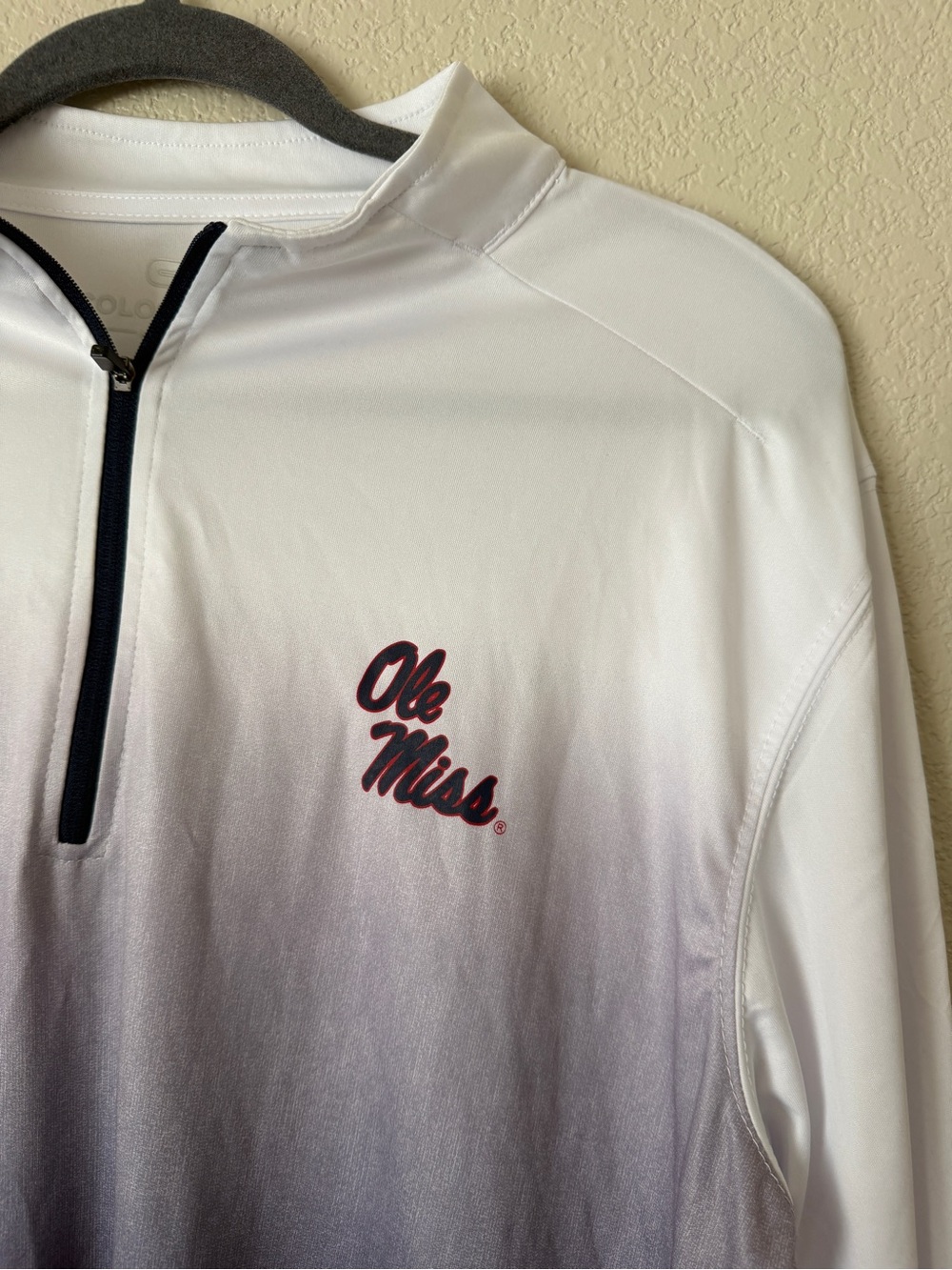 Men’s Colosseum Ole Miss White and Navy 1/4 Zip Pullover With Callout - Picture 2 of 5